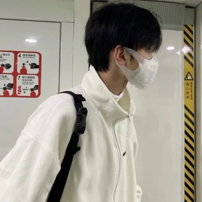 抖音作品热门打造,情感生活文案创作,抖音粉丝互动增加作品热度-外景拍摄短视频热门思路